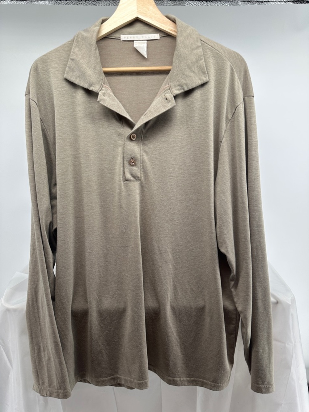 Perry Ellis gray tech knit long sleeve polo shirt